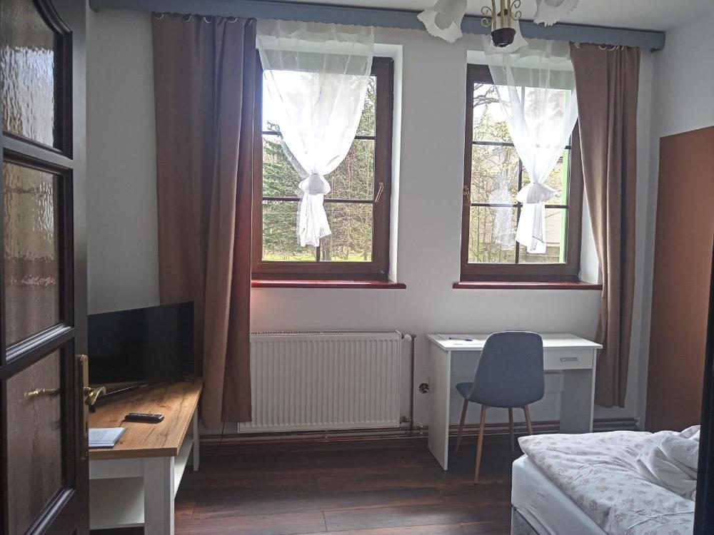 Waldhof Hotel Jirikov  Eksteriør billede