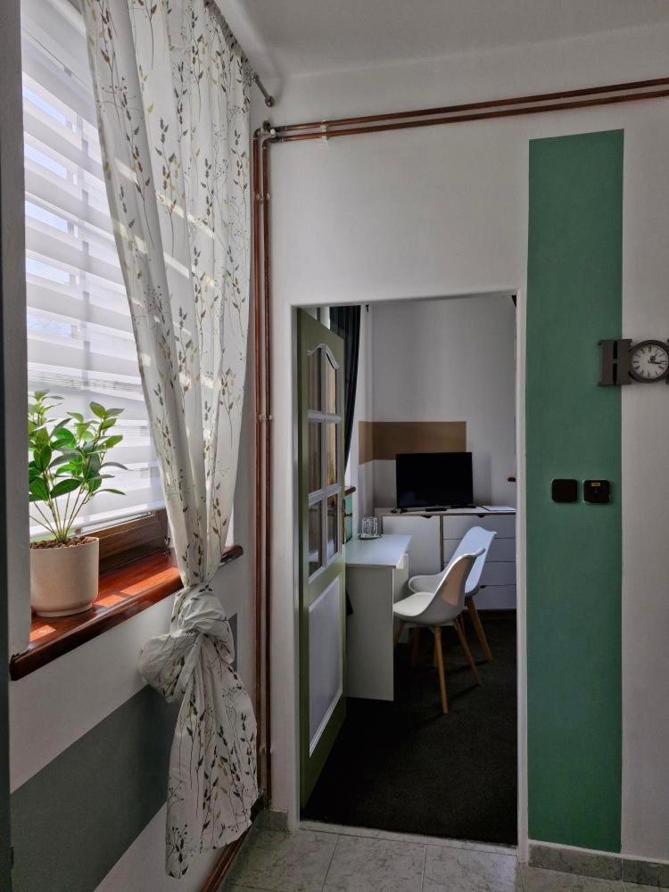 Waldhof Hotel Jirikov  Eksteriør billede